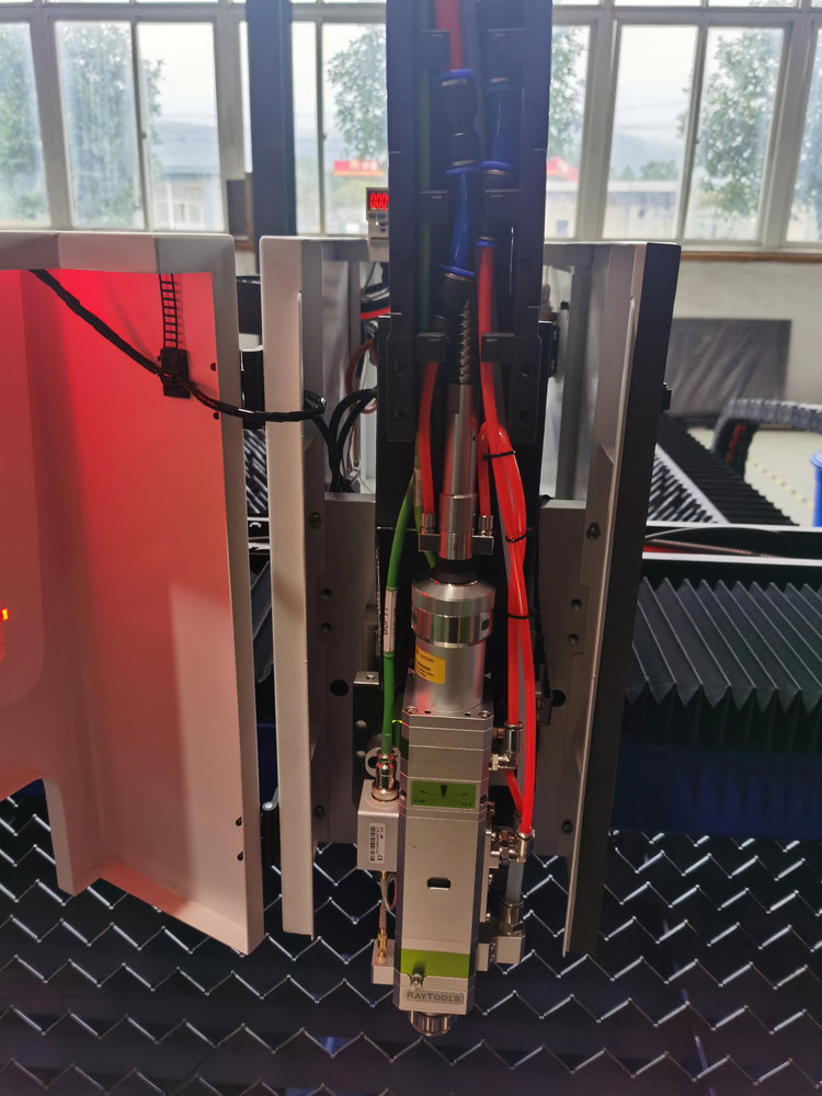 3015 3000W Faserlaser-Schneide – Industrial Laser Cutting Machine Price Bewertung und Preis